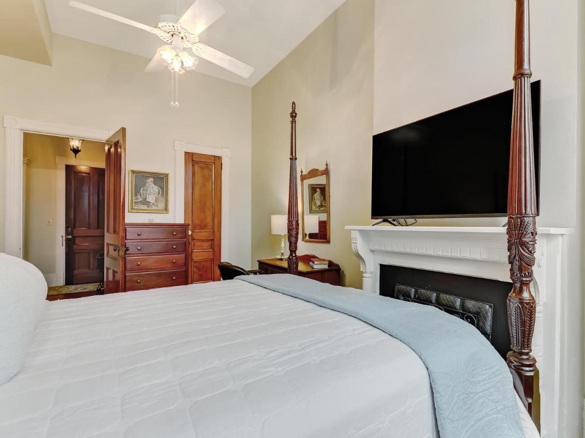 Parlor On Lafayette Villa Savannah Bagian luar foto